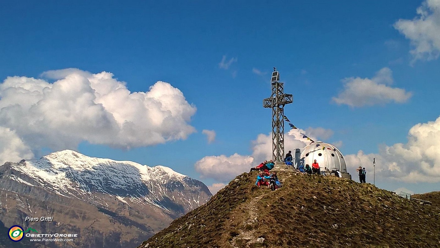 67 Cima Due Mani con vista in Grignone.jpg